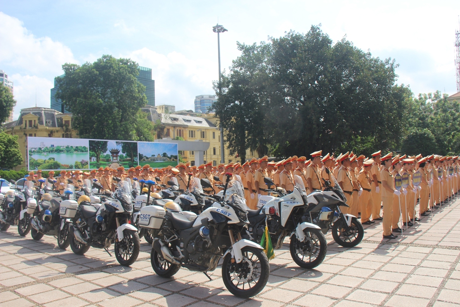 Tăng cường hơn 650 cảnh sát về Hà Nội bảo vệ Lễ kỷ niệm Quốc khánh 2/9- Ảnh 1. Tăng cường hơn 650 cảnh sát về Hà Nội bảo vệ Lễ kỷ niệm Quốc khánh 2/9- Ảnh 1.