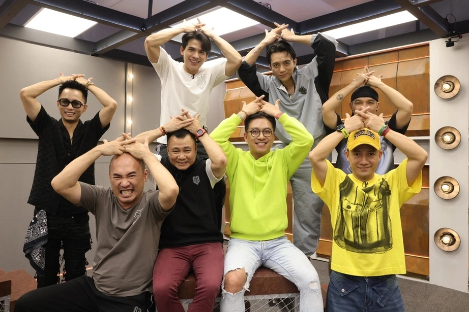 Vietnam's next top model m&ugrave;a 9: Drama c&oacute; c&ograve;n đủ sức giữ kh&aacute;n giả?- Ảnh 6.