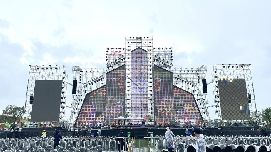 Concert "Việt Nam trong t&ocirc;i" kh&ocirc;ng bị hủy diễn h&ocirc;m nay- Ảnh 1.