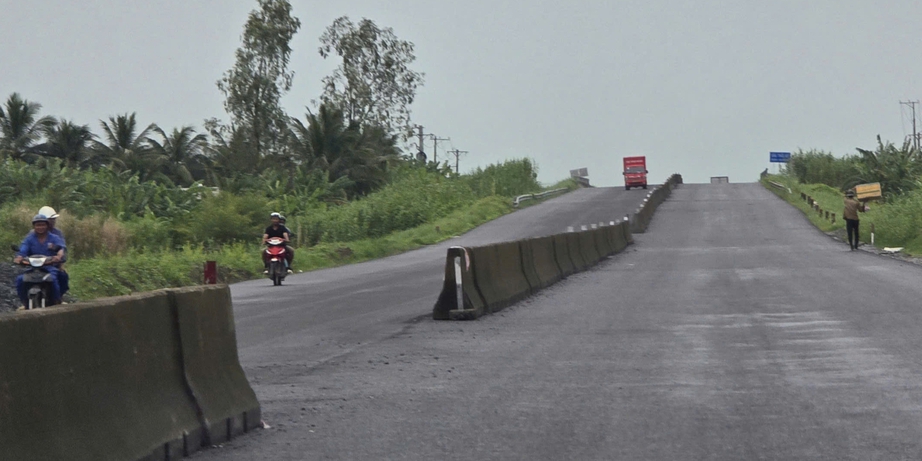 Ngăn chặn xe m&aacute;y x&acirc;m nhập v&agrave;o tuyến Lộ Tẻ - Rạch Sỏi- Ảnh 6.