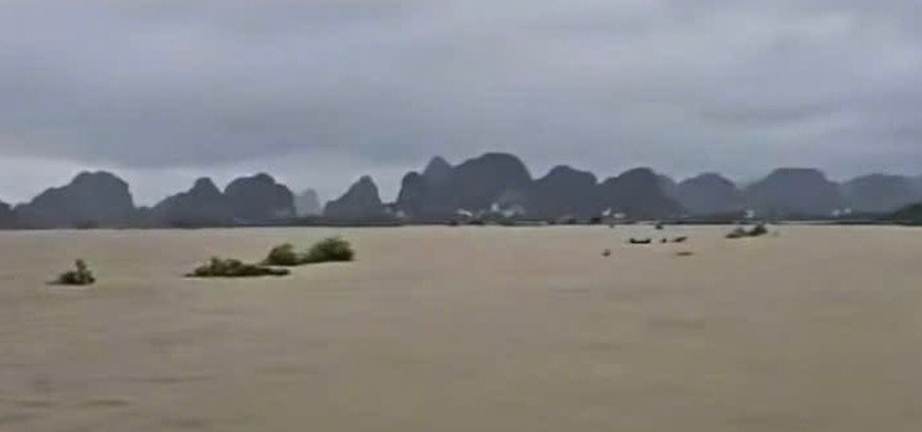 Ninh B&igrave;nh: Kh&aacute;m, chữa miễn ph&iacute; cho người bị thương do b&atilde;o số 5- Ảnh 2.