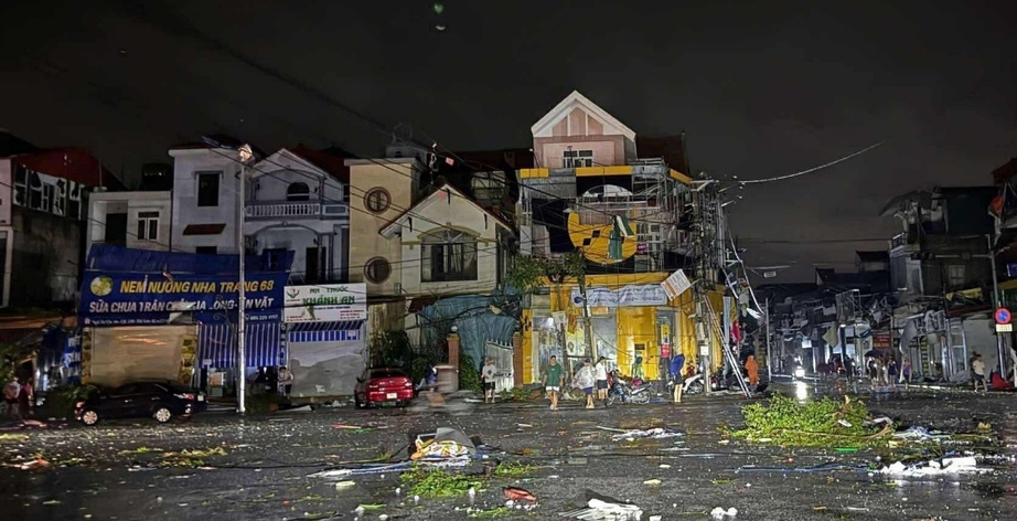 Ninh B&igrave;nh: Kh&aacute;m, chữa miễn ph&iacute; cho người bị thương do b&atilde;o số 5- Ảnh 3.