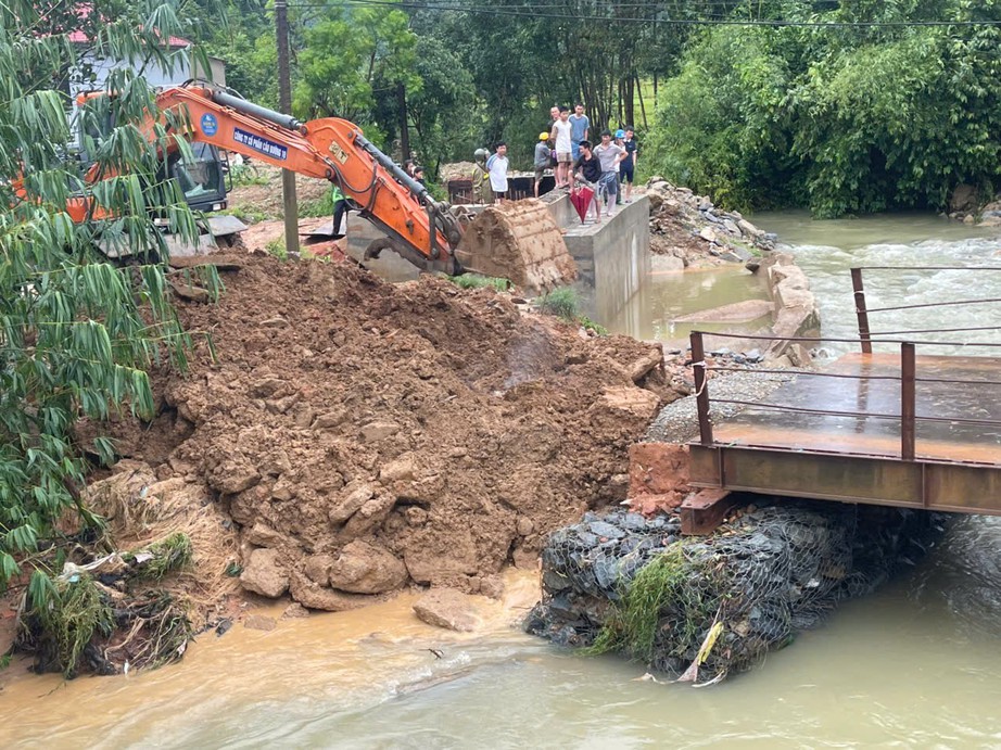 H&agrave; Tĩnh đề xuất Trung ương hỗ trợ 2.000 tỷ đồng t&aacute;i thiết sau b&atilde;o- Ảnh 1.