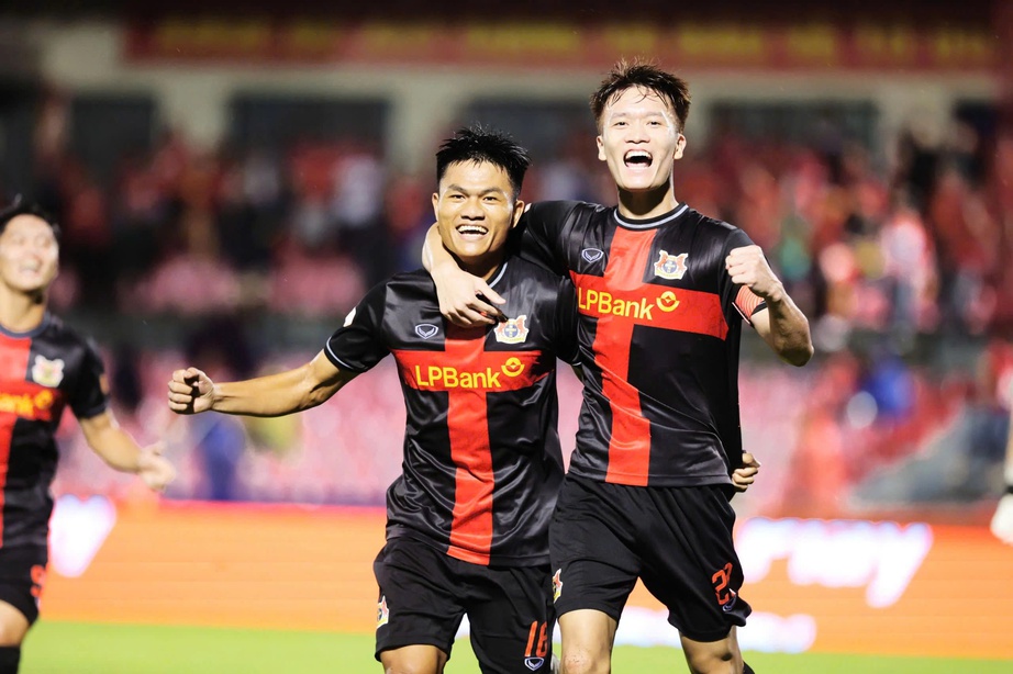 Khởi đầu như mơ ở V-League, tân binh đủ sức đua vô địch?- Ảnh 1. Khởi đầu như mơ ở V-League, tân binh đủ sức đua vô địch?- Ảnh 1.