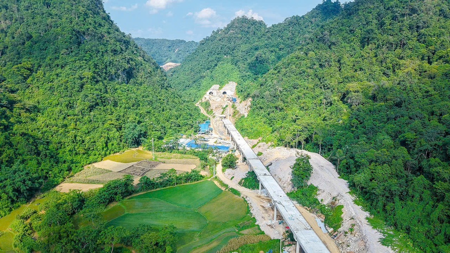 Xuy&ecirc;n lễ thi c&ocirc;ng, đưa loạt dự &aacute;n cao tốc trọng điểm về đ&iacute;ch sớm- Ảnh 2.
