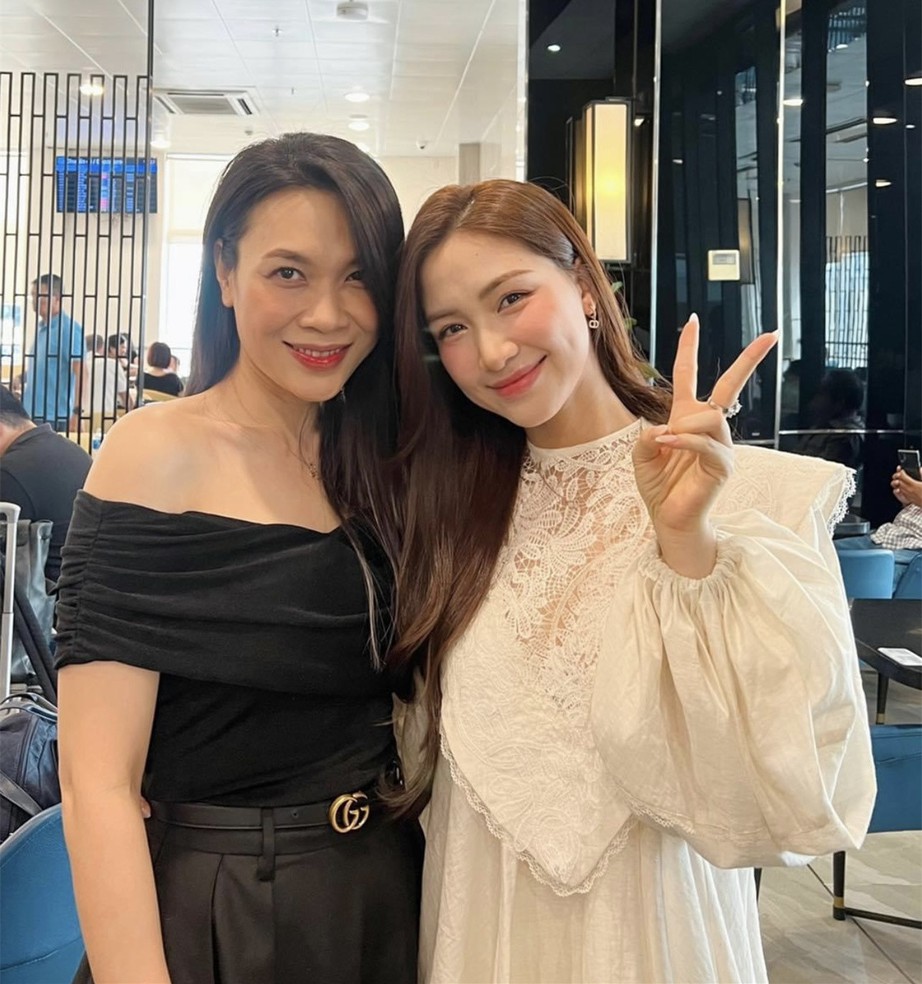 Hòa Minzy: "Không thể so sánh tôi với chị Mỹ Tâm"- Ảnh 1. Hòa Minzy: "Không thể so sánh tôi với chị Mỹ Tâm"- Ảnh 1.