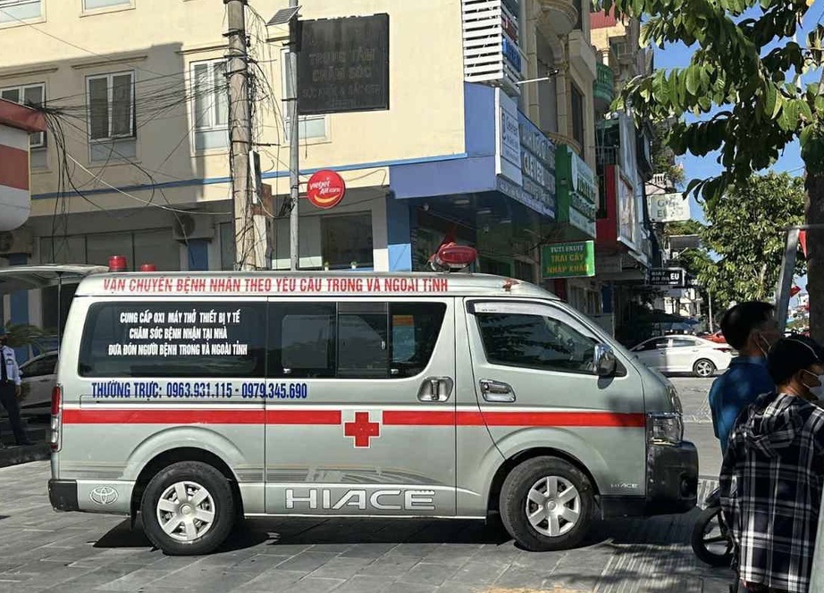 Ph&aacute;t hiện thi thể tr&ecirc;n tầng 3 trụ sở ng&acirc;n h&agrave;ng ở Nghệ An- Ảnh 1.
