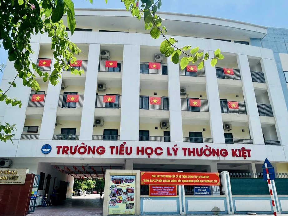 Bị phản &aacute;nh &ldquo;bắt&rdquo; phụ huynh lắp điều ho&agrave;, Trường Tiểu học L&yacute; Thường Kiệt n&oacute;i g&igrave;?- Ảnh 1.