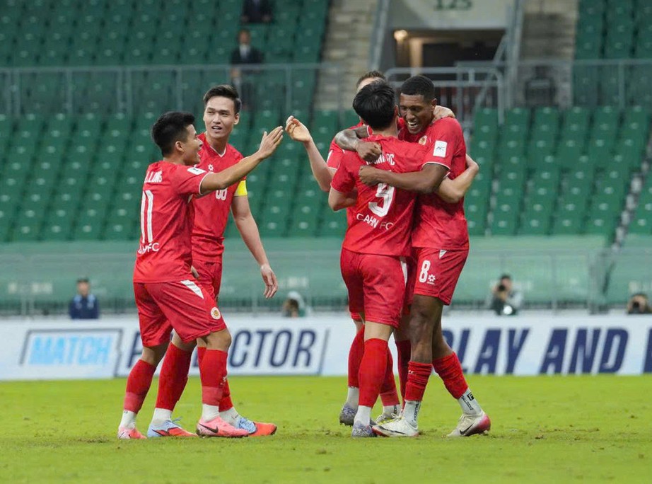 Thủ m&ocirc;n Việt kiều mắc lỗi, đội b&oacute;ng V-League đ&aacute;nh rơi chiến thắng trước CLB Trung Quốc- Ảnh 1.