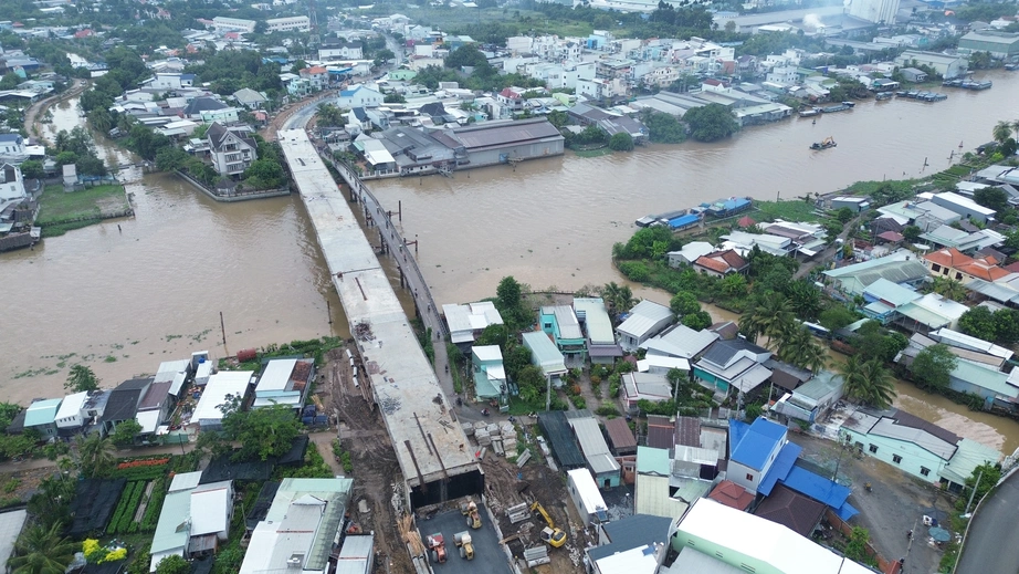 Đồng Tháp: Cầu Sa Đéc bứt tốc về đích, thông xe cuối tháng 12- Ảnh 1. Đồng Tháp: Cầu Sa Đéc bứt tốc về đích, thông xe cuối tháng 12- Ảnh 1.