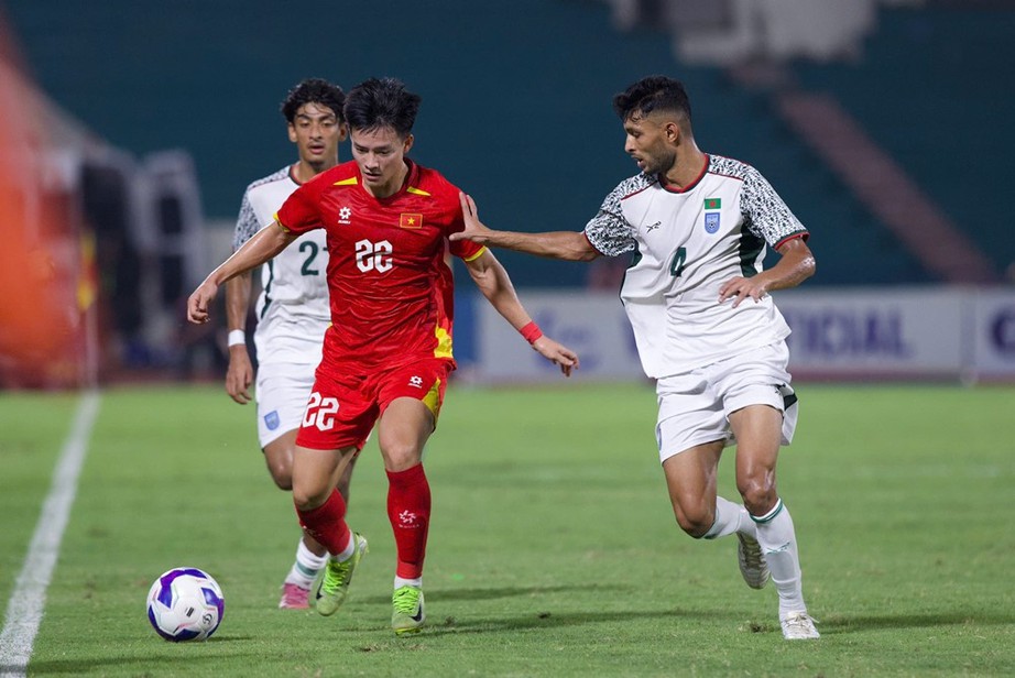 Sao Việt kiều tỏa s&aacute;ng, U23 Việt Nam thắng 2-0 ở v&ograve;ng loại giải ch&acirc;u &Aacute;- Ảnh 2.