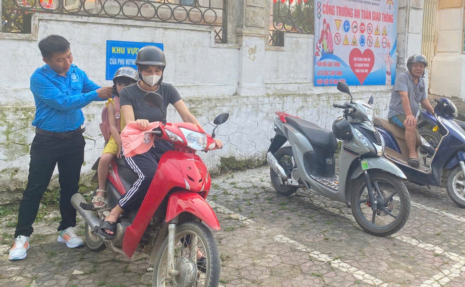 Trường học H&agrave; Tĩnh s&aacute;ng tạo c&aacute;ch dạy luật giao th&ocirc;ng cho học sinh- Ảnh 2.