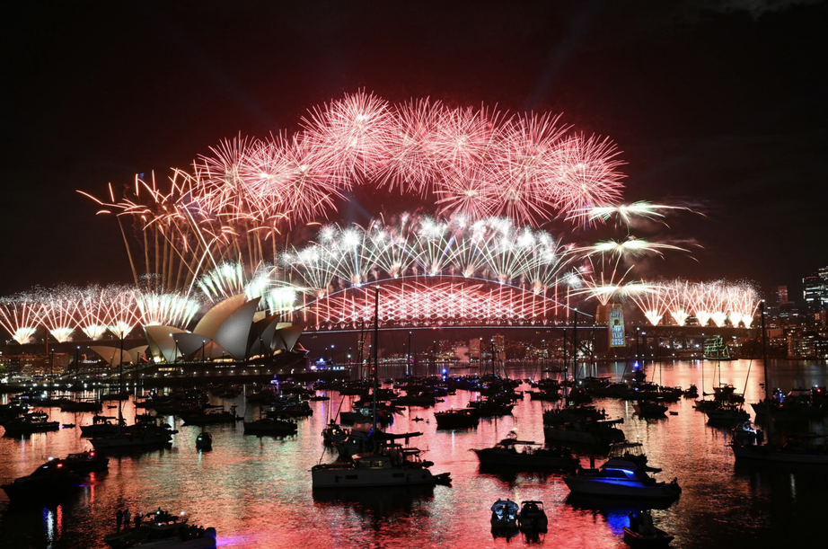 Những khoảnh khắc chào đón giao thừa ấn tượng trên thế giới- Ảnh 9. Những khoảnh khắc chào đón giao thừa ấn tượng trên thế giới- Ảnh 9.