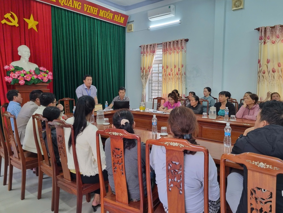 Sửa chữa, hoàn trả các tuyến đường phục vụ thi công cao tốc Hoài Nhơn - Quy Nhơn trước 7/2- Ảnh 1. Sửa chữa, hoàn trả các tuyến đường phục vụ thi công cao tốc Hoài Nhơn - Quy Nhơn trước 7/2- Ảnh 1.