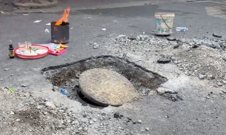 Hai c&ocirc;ng nh&acirc;n tử vong dưới hố ga ở Ph&uacute; Mỹ- Ảnh 2.