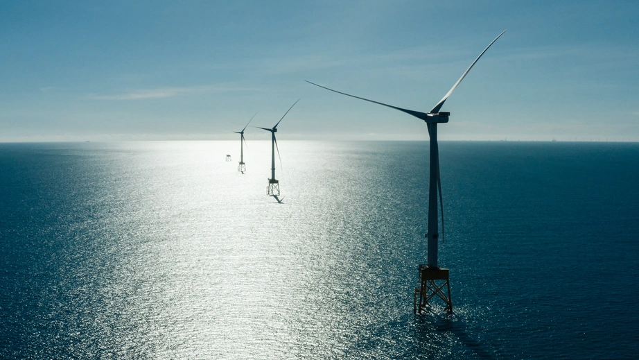 Từ lắp r&aacute;p gia c&ocirc;ng đến FDI c&ocirc;ng nghệ cao, Việt Nam cần chiến lược mới cho thập kỷ tới- Ảnh 2.