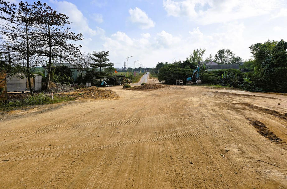 Công trình dịch chuyển, mở rộng đường ngang ở Quảng Trị đang triển khai thế nào?- Ảnh 10. Công trình dịch chuyển, mở rộng đường ngang ở Quảng Trị đang triển khai thế nào?- Ảnh 10.