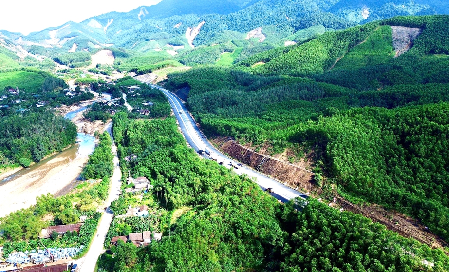 Xin điều chỉnh tổng mức đầu tư cao tốc La Sơn - H&ograve;a Li&ecirc;n l&ecirc;n 3.538 tỷ đồng- Ảnh 7.