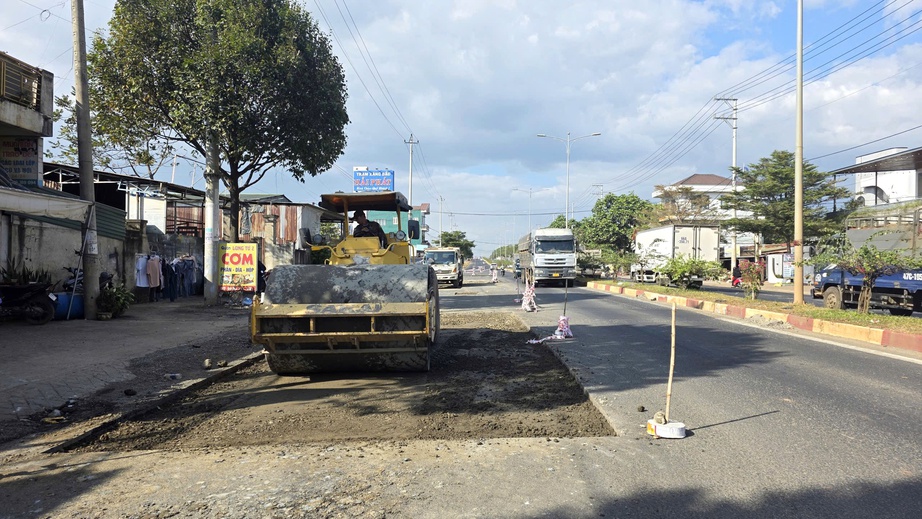 Đắk Lắk: Bố tr&iacute; vốn sửa chữa hư hỏng đường tr&aacute;nh ph&iacute;a T&acirc;y Bu&ocirc;n Ma Thuột- Ảnh 2.