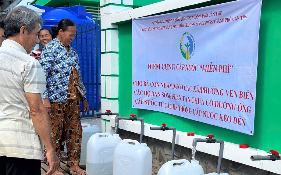 Miền Tây giữ nước ngọt trước vòng vây hạn mặn- Ảnh 1. Miền Tây giữ nước ngọt trước vòng vây hạn mặn- Ảnh 1.