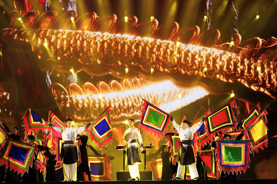 YeaH1 ghi nhận doanh thu thuần đạt 1.653 tỷ đồng, vượt 27% so với kế hoạch năm- Ảnh 1.