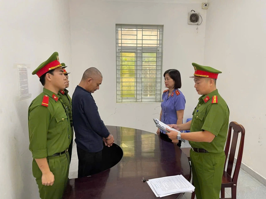 Bắt giam 2 đối tượng lừa "chạy" suất nh&agrave; ở x&atilde; hội, chiếm đoạt 1,2 tỷ đồng- Ảnh 2.