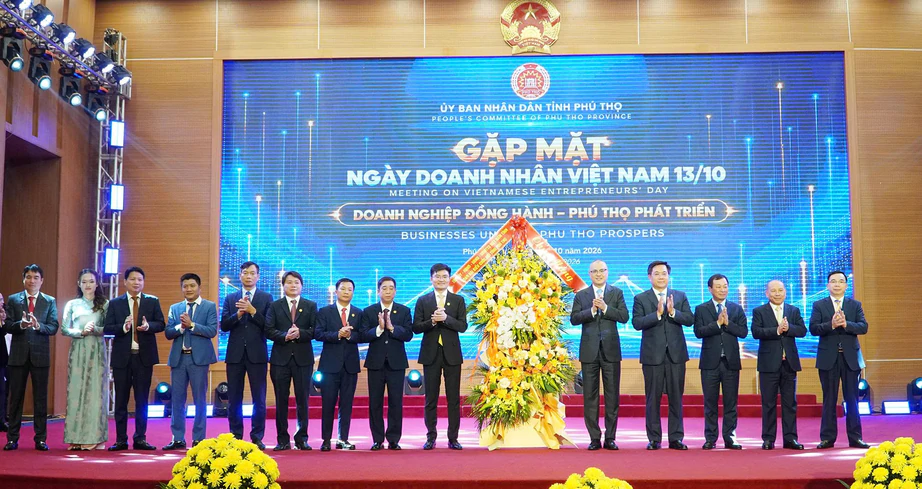 Phú Thọ đồng hành cùng doanh nghiệp, tạo động lực tăng trưởng hai con số- Ảnh 2.