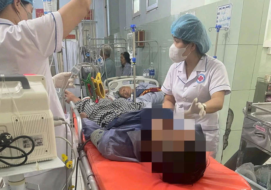 Người đàn ông hôn mê giữa rừng phi lao ở Quảng Trị, nghi ngộ độc cá nóc- Ảnh 2.