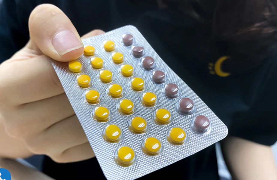Phụ nữ thừa cân dùng thuốc tránh thai, cẩn trọng nguy cơ huyết khối - Ảnh 1.