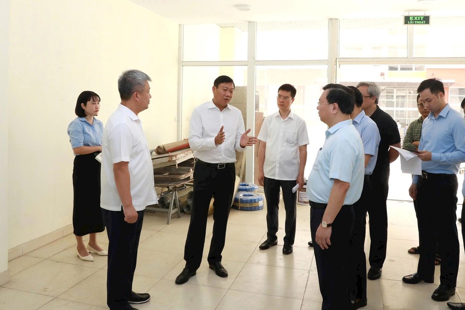 Hà Nội yêu cầu đẩy nhanh tiến độ dự án nhà ở tái định cư Xuân La, nhà ở xã hội Hạ Đình- Ảnh 1.