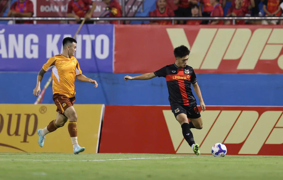 V-League: Ninh Bình thắng kịch tính HAGL- Ảnh 2.