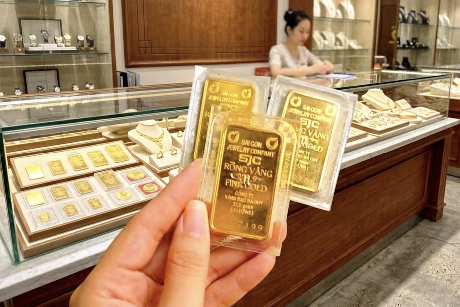 Thị trường đồng loạt giảm, giá vàng miếng SJC tăng nhẹ- Ảnh 1.