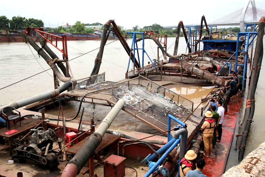 Ninh Bình: Tăng cường xử lý vi phạm khai thác, vận chuyển khoáng sản trái phép- Ảnh 2.