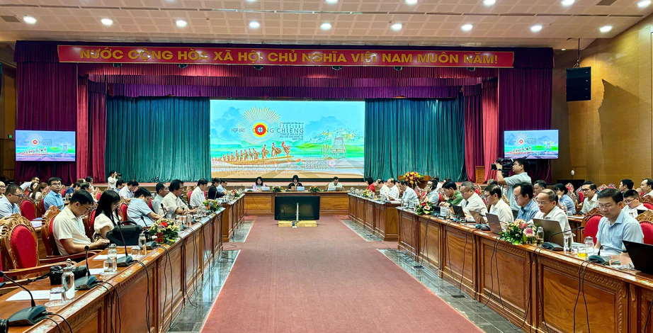 Gia Lai giao chỉ tiêu phát triển kinh tế đến từng địa phương, ứng dụng AI đánh giá cán bộ- Ảnh 5.