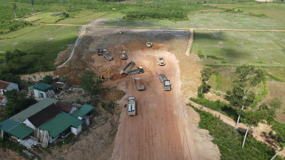 Nghệ An d&ugrave;ng c&ocirc;ng nghệ kiểm so&aacute;t chặt nguồn đất đắp cao tốc- Ảnh 6.