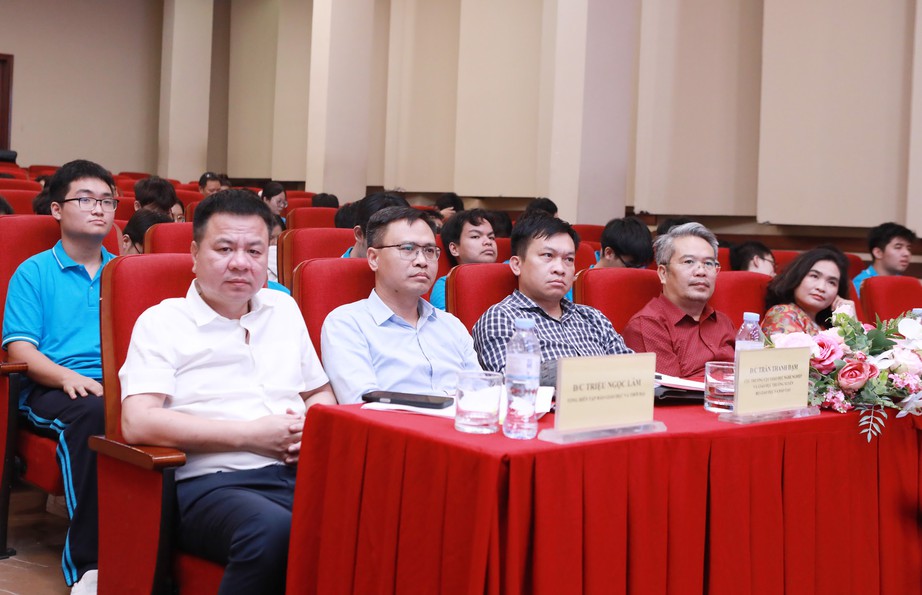 Báo Giáo dục và Thời đại phát động cuộc thi viết “Người mở đường số nơi bản làng”- Ảnh 3.