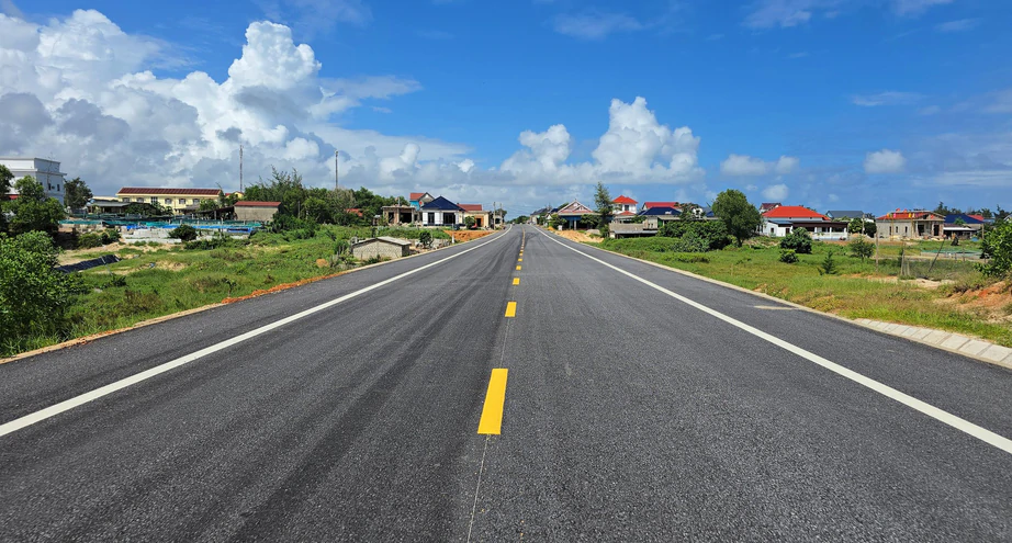 Quảng Trị: Đẩy nhanh thi c&ocirc;ng, ho&agrave;n th&agrave;nh dự &aacute;n đường ven biển 2.487 tỷ đồng cuối năm 2026- Ảnh 11.