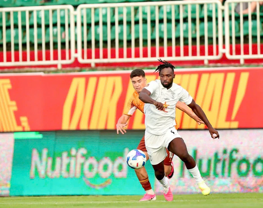V-League: Thắng dễ HAGL, S&ocirc;ng Lam Nghệ An tạm chiếm ng&ocirc;i đầu bảng- Ảnh 2.