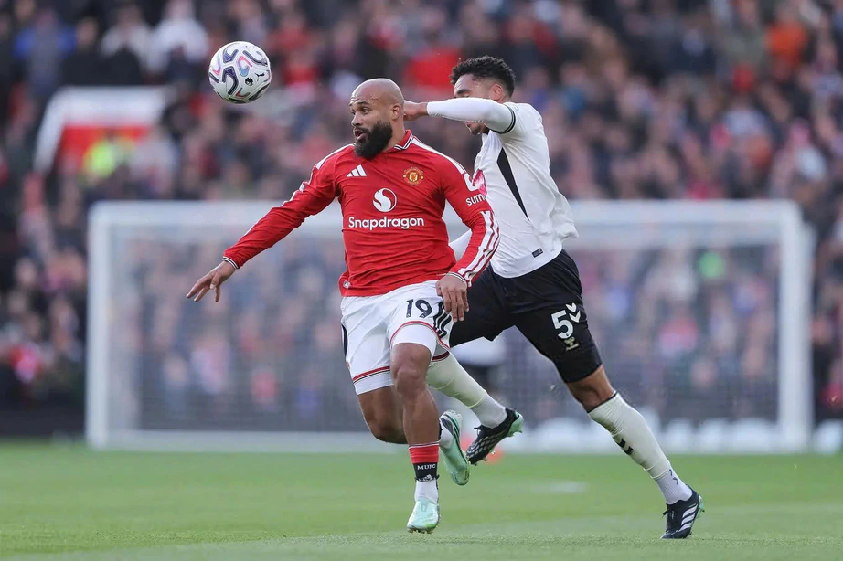 Man United chuẩn bị phương án sa thải HLV Michael Carrick- Ảnh 2.