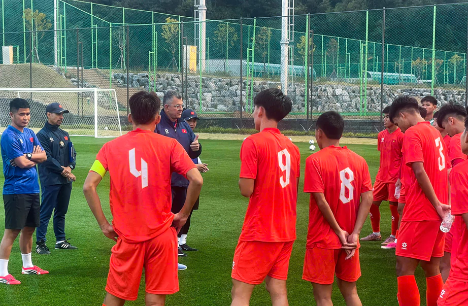 U17 Việt Nam thắng đậm đội bóng Hàn Quốc trước thềm World Cup 2026- Ảnh 1.