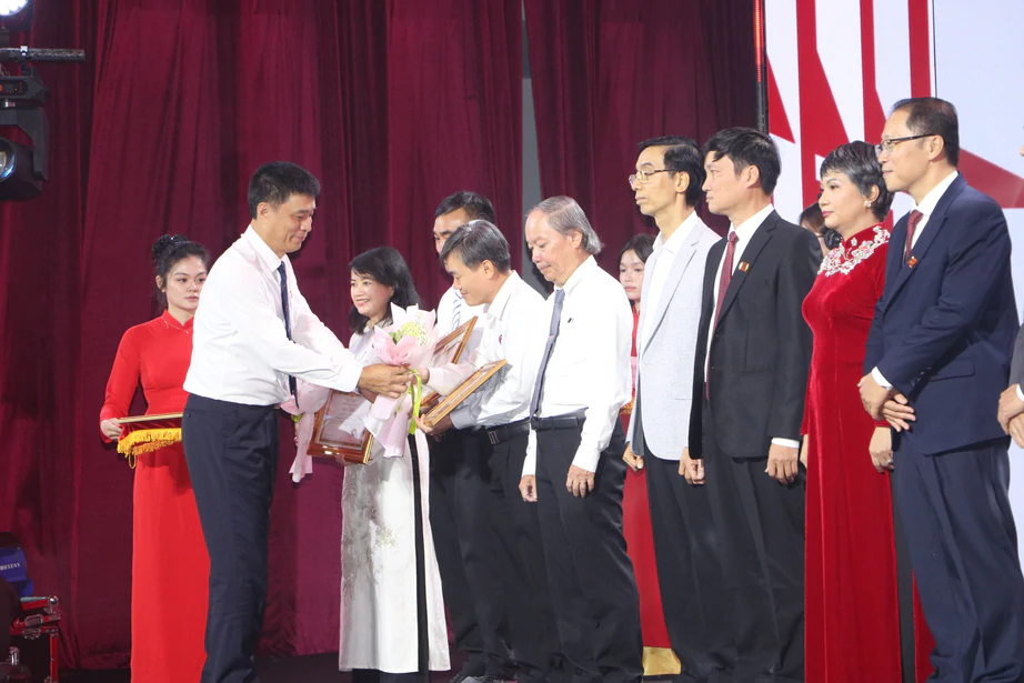 Trường Đại học Kiến trúc TP.HCM: 50 năm vun đắp di sản, kiến tạo tương lai- Ảnh 2.