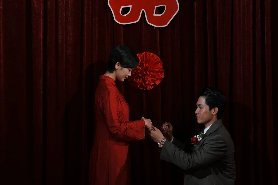 Võ Điền Gia Huy tiết lộ hậu trường đóng vai ông trùm si tình trong phim "Bò sữa bay"- Ảnh 6.