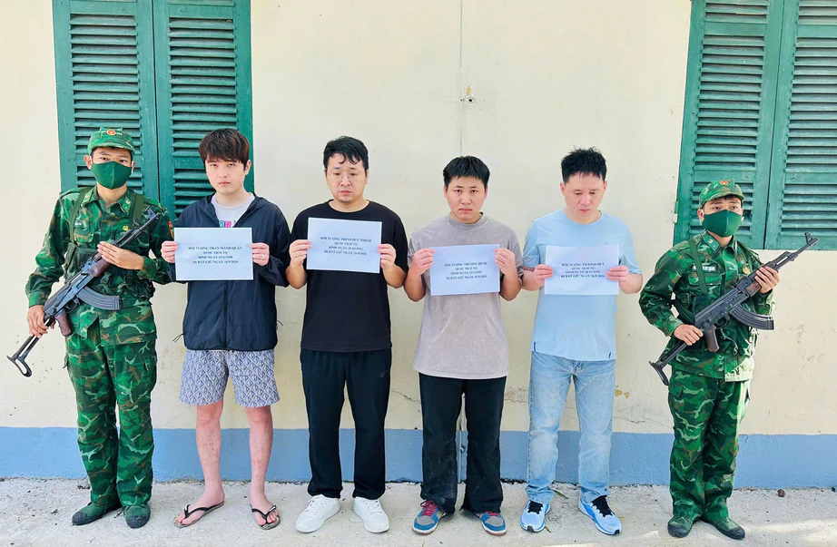 Quảng Trị triệt phá đường dây tổ chức cho người Trung Quốc xuất, nhập cảnh trái phép- Ảnh 2.