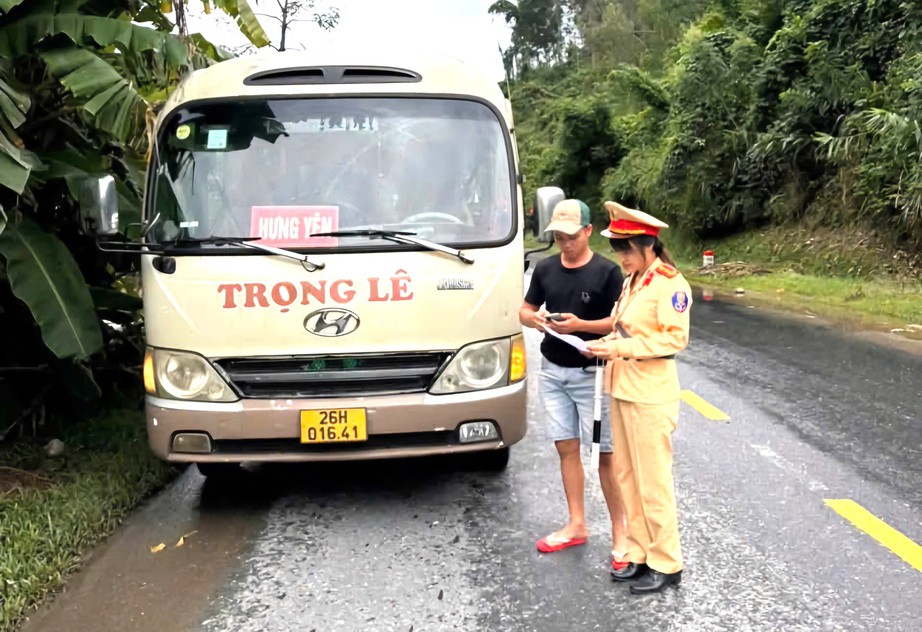 Phú Thọ: Xử phạt hơn 2.200 vi phạm, siết quản lý vận tải hành khách dịp Tết 2027- Ảnh 2.