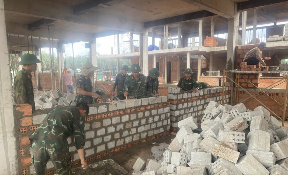 Quân đội, công an góp hơn 77.000 ngày công xây trường học vùng biên Gia Lai- Ảnh 1.