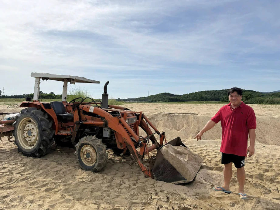 Đà Nẵng: Khởi tố đối tượng khai thác trái phép hơn 1.700m³ cát- Ảnh 1.