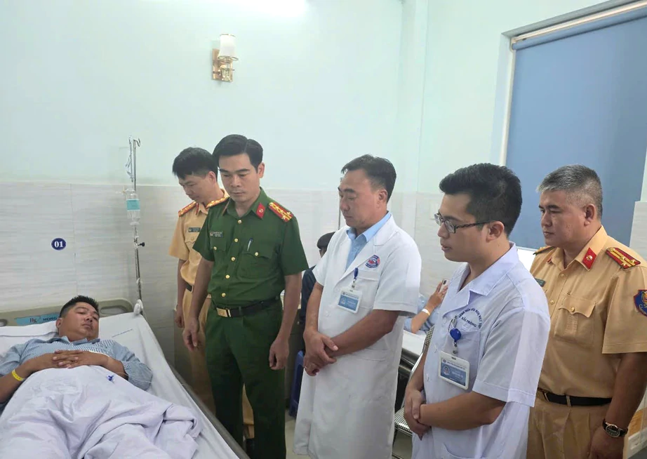 Đại &uacute;y cảnh s&aacute;t giao th&ocirc;ng bị thương khi chặn xe vi phạm tr&ecirc;n quốc lộ 5 qua Hải Ph&ograve;ng- Ảnh 1.