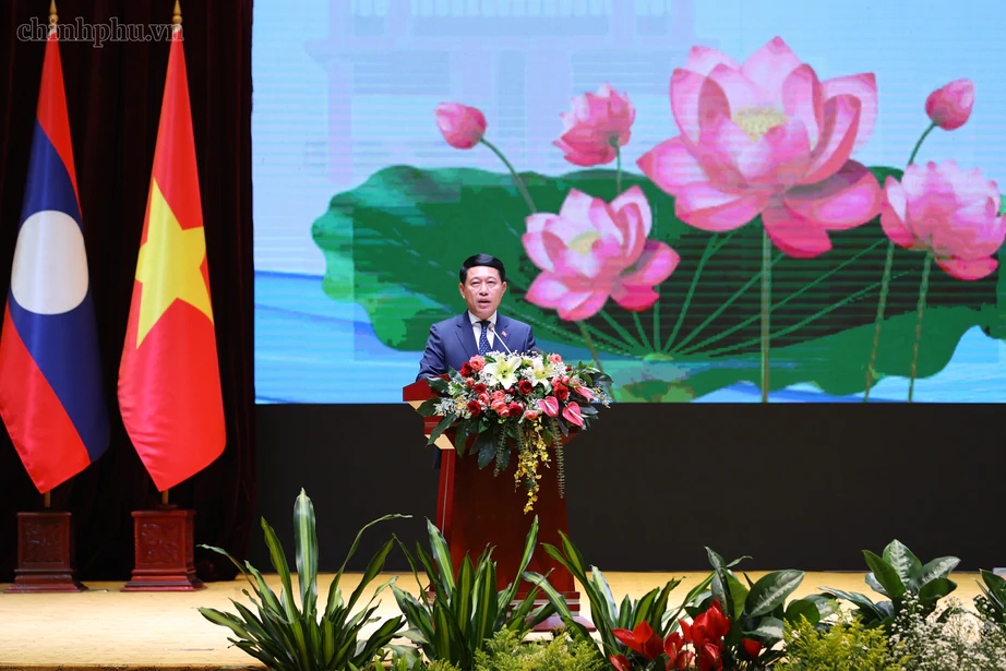 Hai Thủ tướng dự Hội nghị xúc tiến đầu tư Việt Nam - Lào- Ảnh 4.