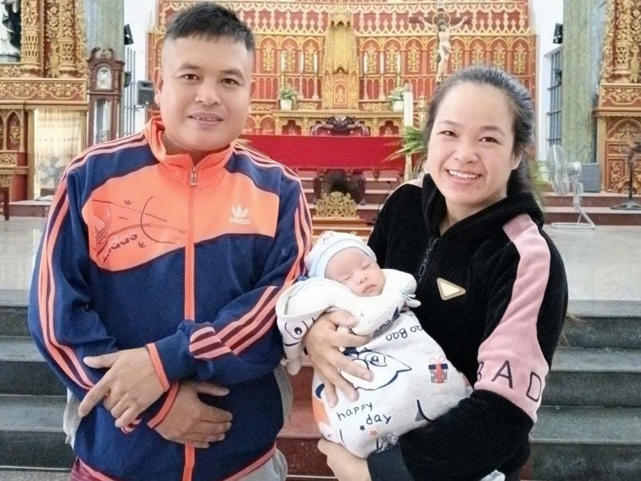 Hạnh ph&uacute;c vi&ecirc;n m&atilde;n sau 8 năm mới được l&agrave;m mẹ- Ảnh 1.