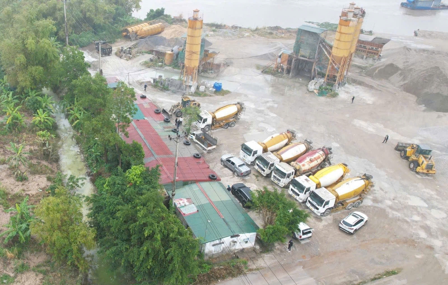 Ninh B&igrave;nh: Khởi tố trạm trưởng b&ecirc; t&ocirc;ng g&acirc;y &ocirc; nhiễm m&ocirc;i trường nghi&ecirc;m trọng- Ảnh 1.